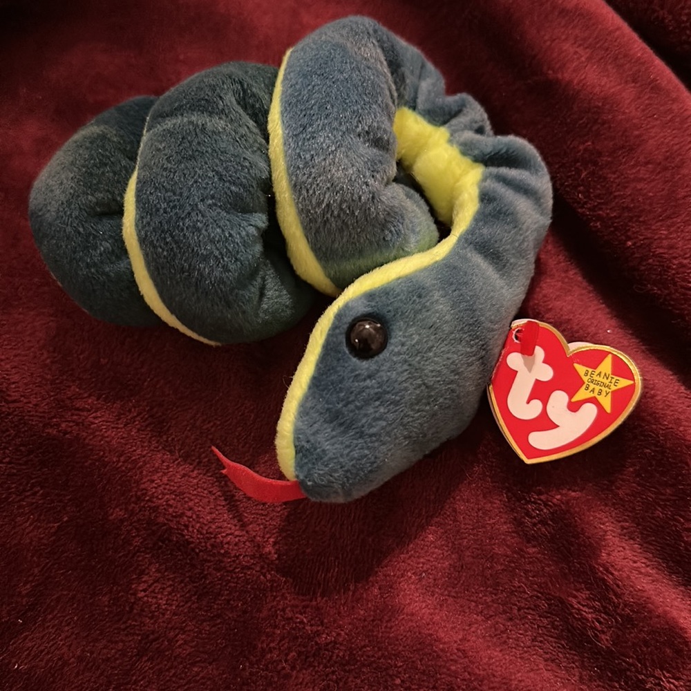 Vintage Hissy Ty Original Beanie Baby with Errors and Rare